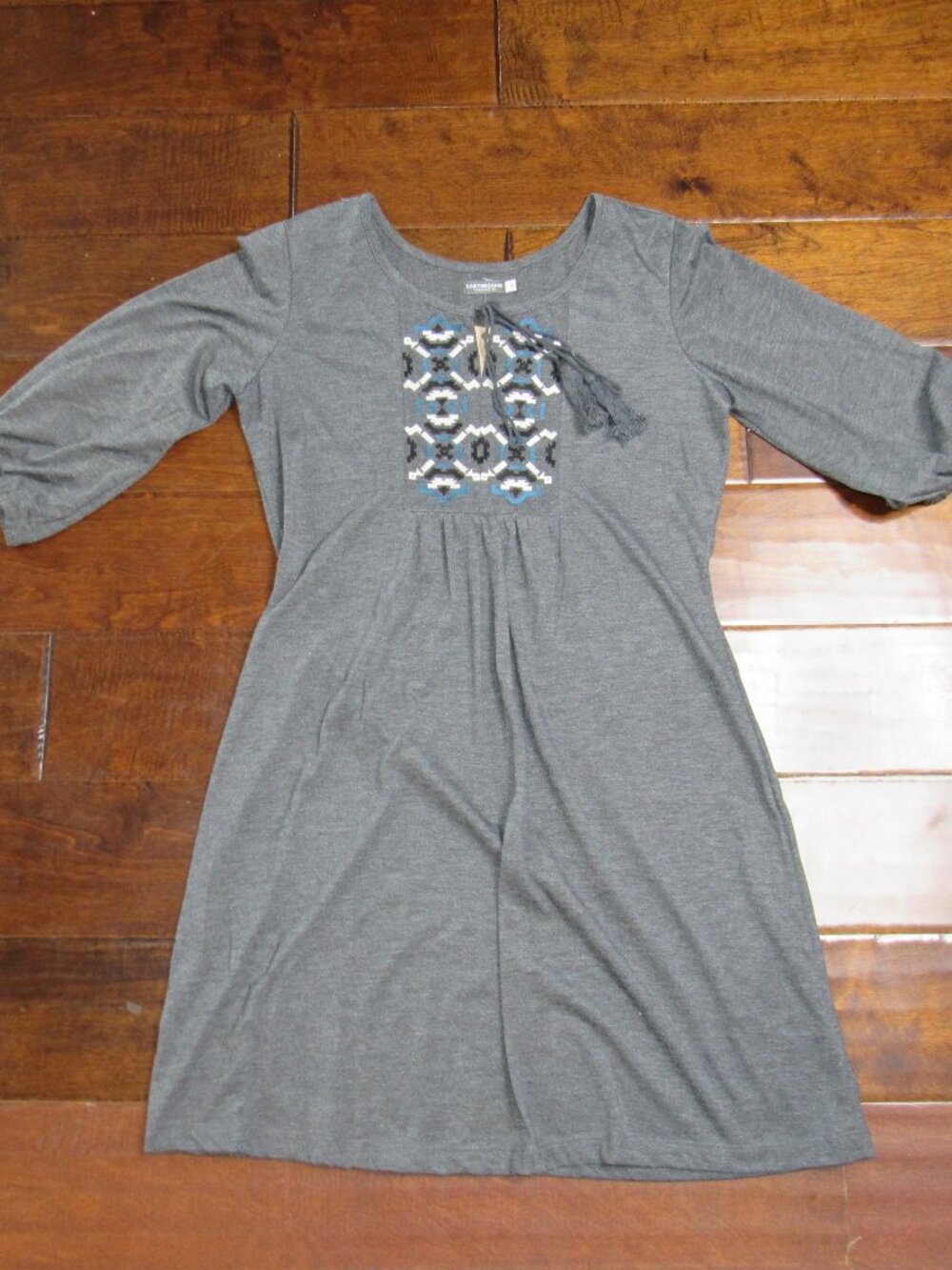 Earthbound Gray Tassel Knit 3/4 Sleeve Dress Size Medium Boho Casual Chic